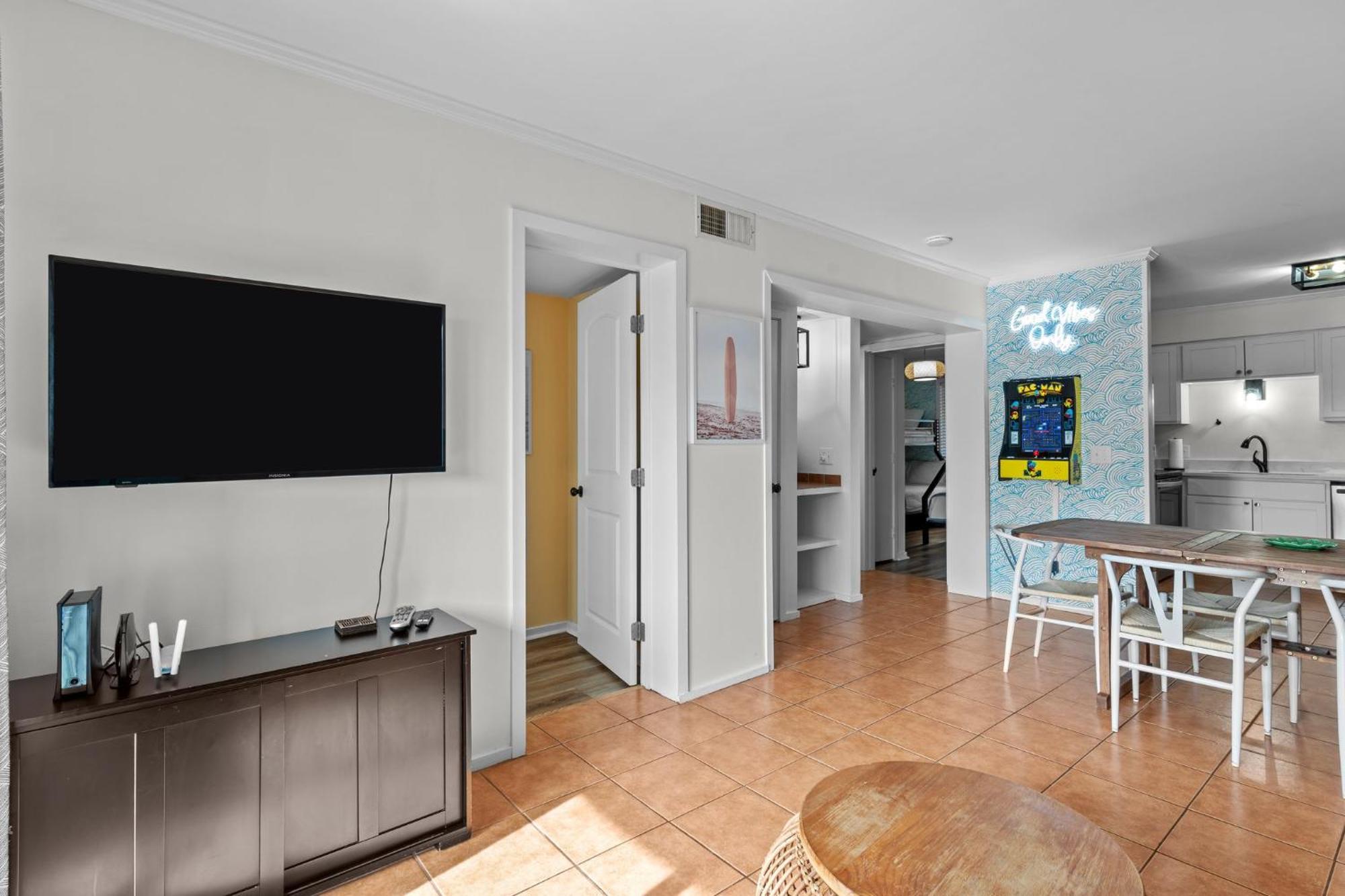 Hang Ten Hideaway, Pool, Condo, Parking - 6 Person Max Occupancy Carolina Beach Εξωτερικό φωτογραφία