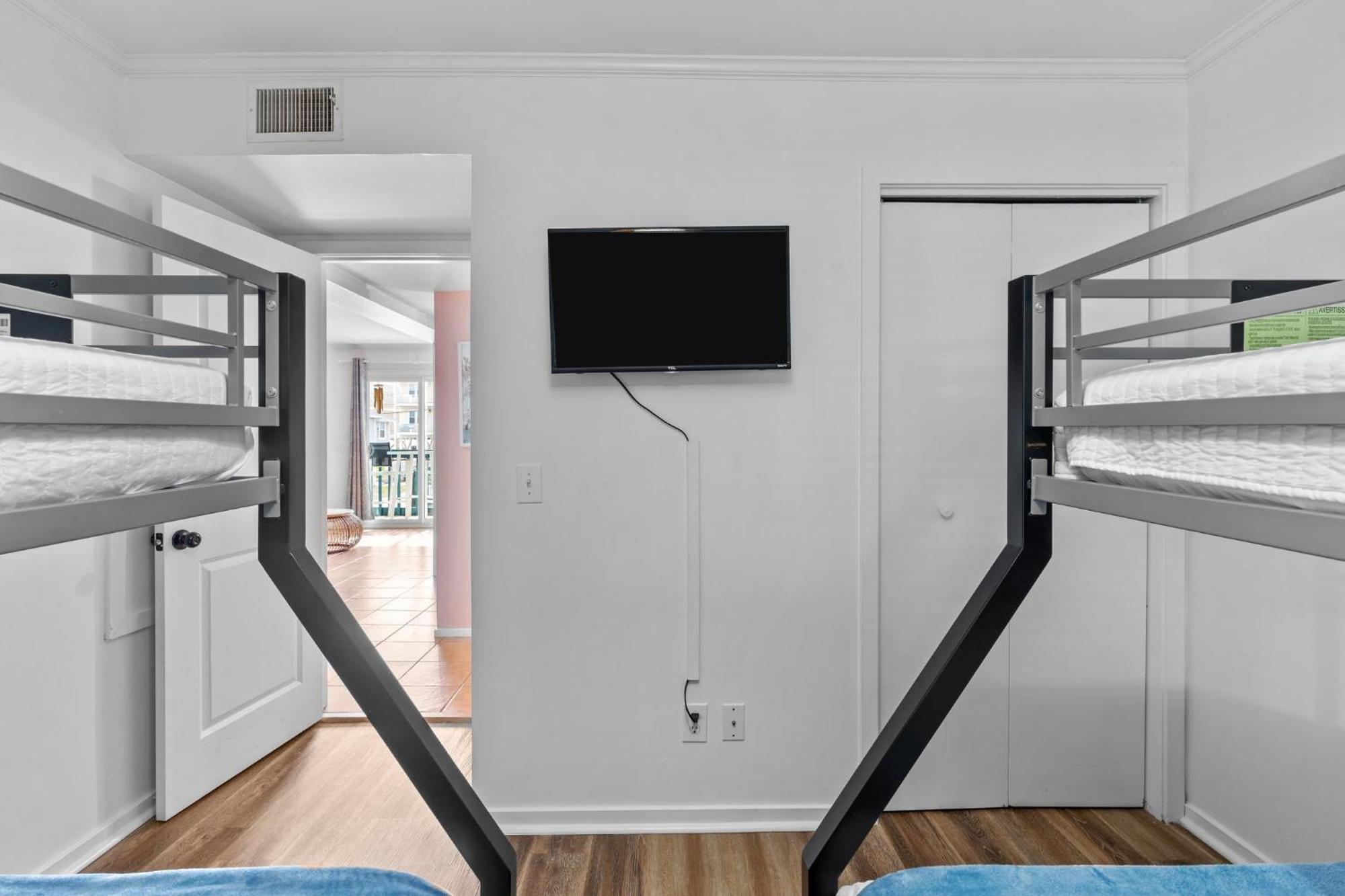 Hang Ten Hideaway, Pool, Condo, Parking - 6 Person Max Occupancy Carolina Beach Εξωτερικό φωτογραφία