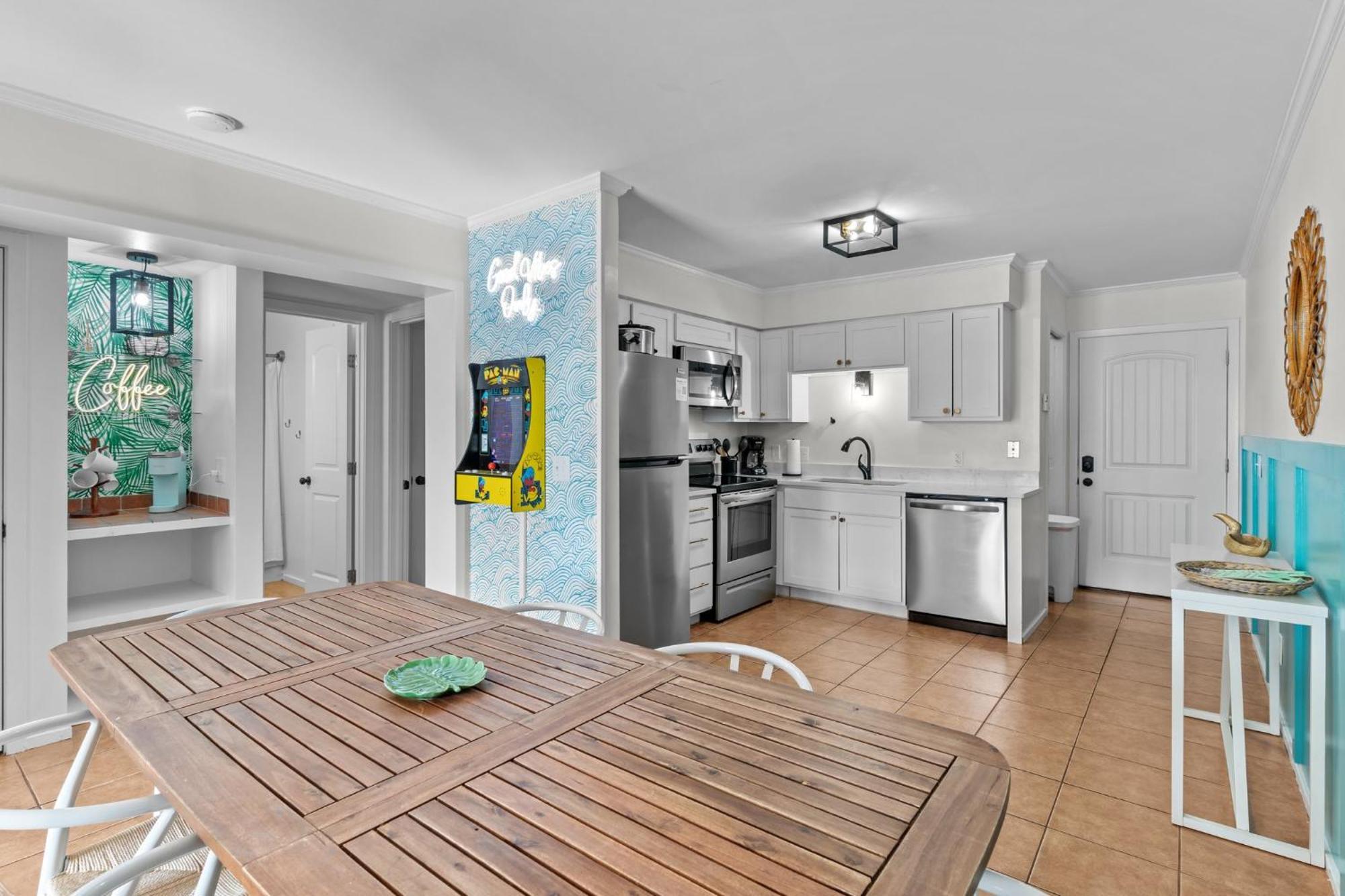 Hang Ten Hideaway, Pool, Condo, Parking - 6 Person Max Occupancy Carolina Beach Εξωτερικό φωτογραφία